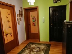 Apartament de vânzare 3 camere în Sfantu Gheorghe, Central