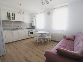 Apartament de vânzare 3 camere în Floresti