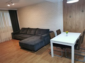 Apartament de vânzare 3 camere în Palazu Mare
