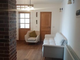 Apartament de vânzare 3 camere în Piatra-Neamt, Calea Romanului