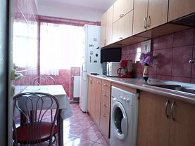 Apartament de vânzare 2 camere în Tecuci, Est