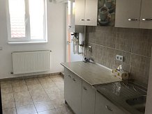 Apartament de închiriat 2 camere în Popesti-Leordeni, Central