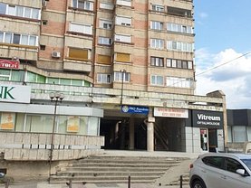 Apartament de vânzare 4 camere, în Oradea, zona Centru Civic