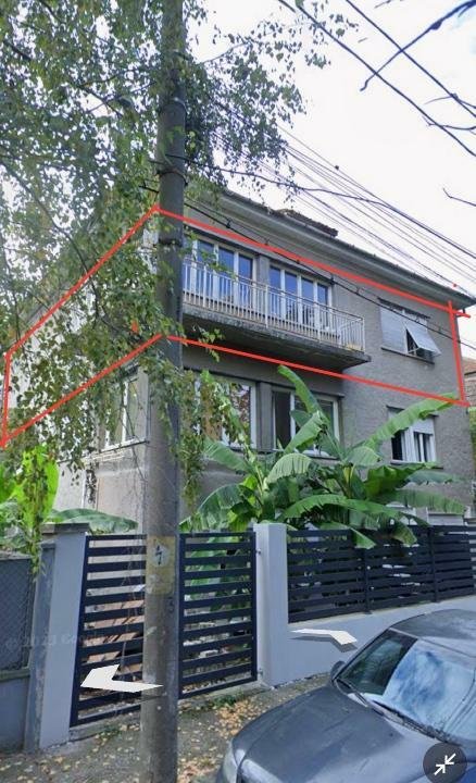 Apartament mare cu curte (1/3 din casa)-DEOSEBI- cu 1 garaje - (proprietar)