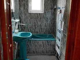 Apartament de vânzare 3 camere, în Bălan