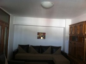 Apartament de vânzare 3 camere în Vaslui