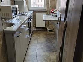 Apartament de vânzare 3 camere în Braila, Viziru 3
