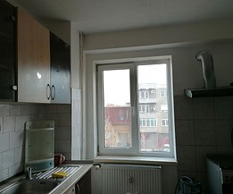 Apartament de vanzare 3 camere, în Oradea, zona Cantemir