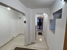 Apartament de vanzare 5 camere, în Ploiesti, zona Cantacuzino