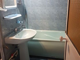 Apartament de vânzare 2 camere în Targu-Jiu
