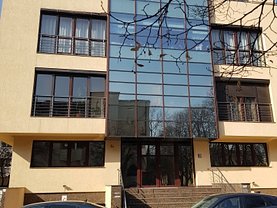Apartament de vanzare 3 camere, în Bucuresti, zona Dorobanti
