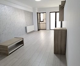Apartament de vanzare 3 camere, în Ramnicu Valcea, zona Ostroveni