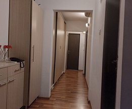 Apartament de vânzare 3 camere, în Craiova