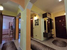 Apartament de închiriat 3 camere în Botosani, Central