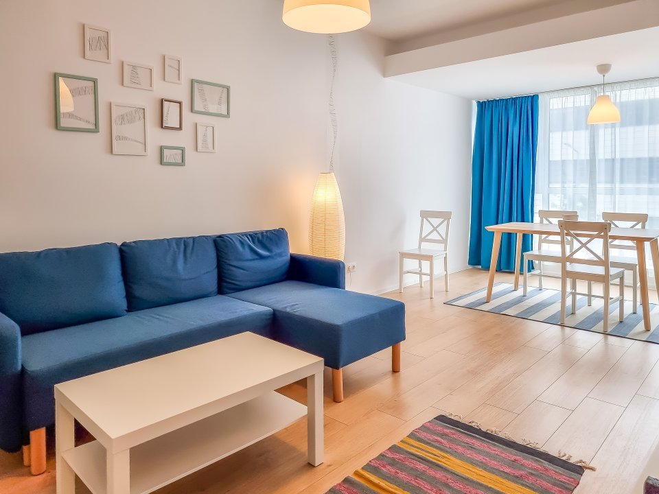 Direct Proprietar. Bloc nou. Atria. Piscina. Loc parcare. Mobilat. Utilat.