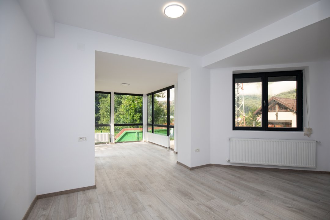 Apartament de Lux cu 3 Camere în Buşteni , lângă Castelul Cantacuzino