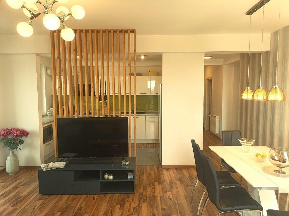 Ap 4 camere, 102 mp, dotat ultra lux, cu privelişte şi loc de parcare inclus