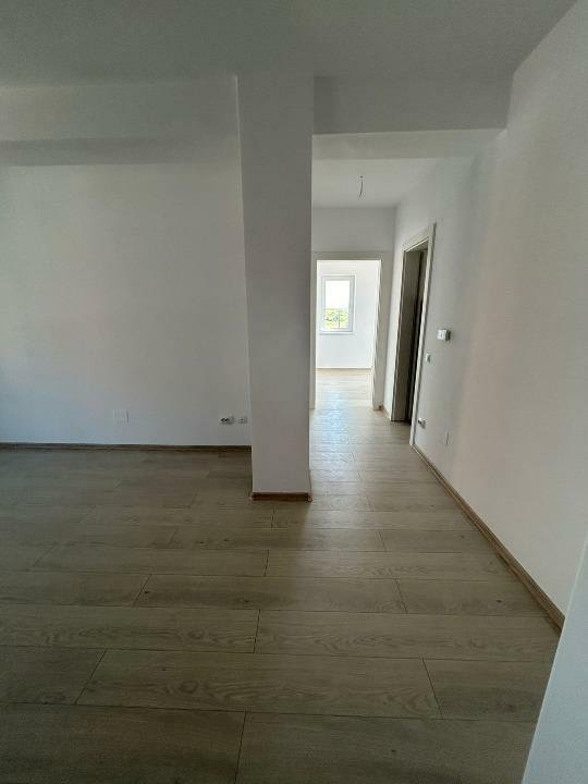 PERSOANA FIZICA VAND APARTAMENT