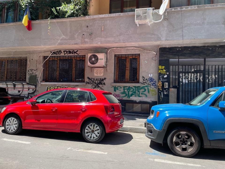 Apartament 2 camere ultracentral şi stradal