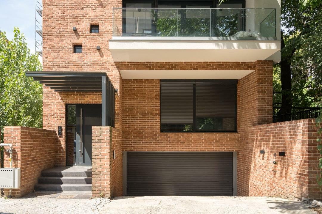 PROPIETAR BLOC DOROBANTI/FLOREASCA 4 ETAJE 12 CAMERE 8 BAI 440MP + TERASA 80MP