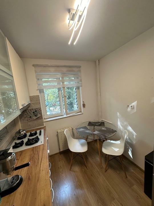 Proprietar vand apartament 3 camere Drumul Taberei Sector 6 Mobilat si Utilat