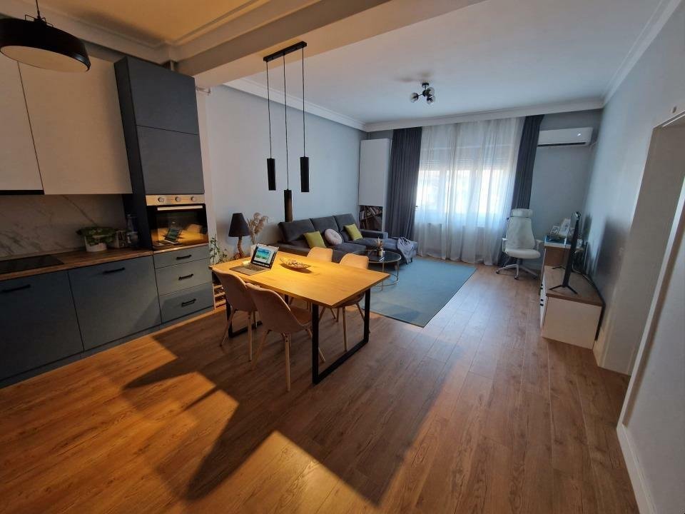 Proprietar-Vand Apartament 3 camere, mobilat-utilat, Metrou Jiului-Damaroaia