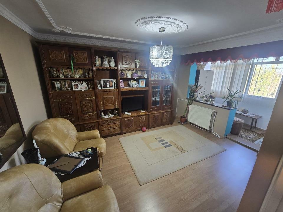 Apartament 3 Camere / Confort 1 / Tecuci / Str.Gheorghe Petrascu