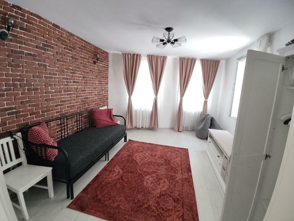 Exclusiv de la proprietar - casa 4 camere singur in curte zona Brasovechi Crisan