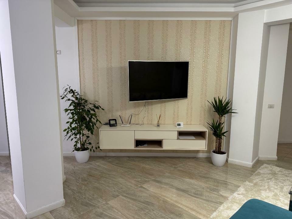 Inchiriez apartament în Mamaia nord pe termen lung în Complexul Unique Luxury Ap