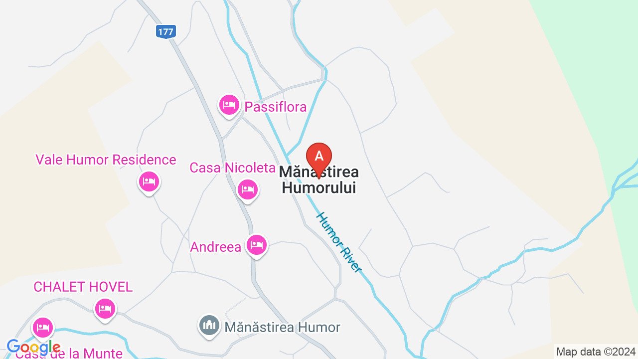 Pensiune cu 12 camere, teren 2700 mp