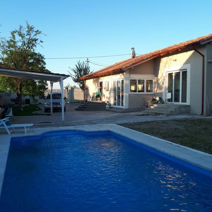 villa con piscina