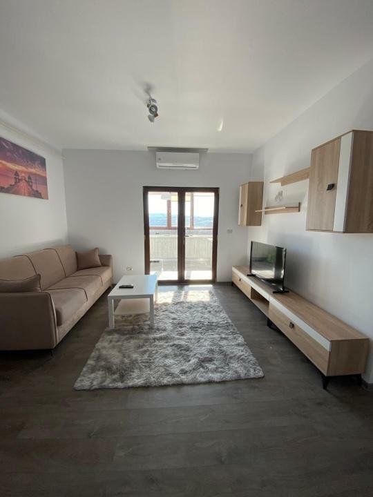 De &Icirc;nchiriat: Apartament 3 Camere - Valea Ad&acirc;ncă, Miroslava (Nicole Residence)