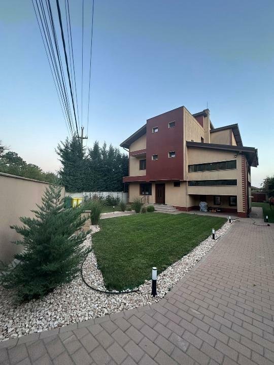 Vila P+1+M cu gradina individuala langa padure-NEGOCIABIL