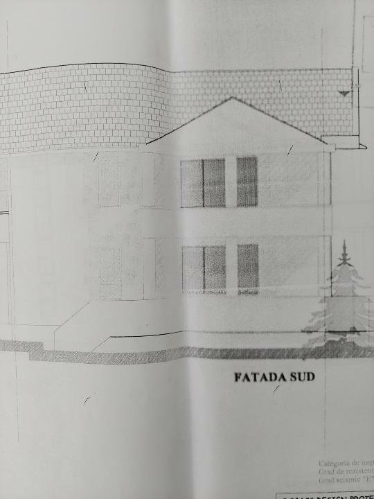 Vilă cu amprenta la sol de 197 m.p. şi teren aferent de 1200 m.p.