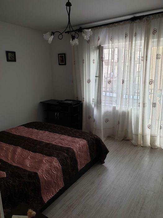 Persoana fizica vand apartament 3 camere, str Pepinierei, Valea Adanca