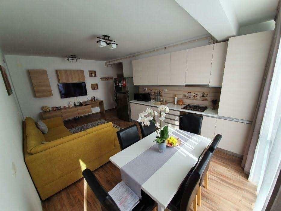 Proprietar vand apartament 3 camere