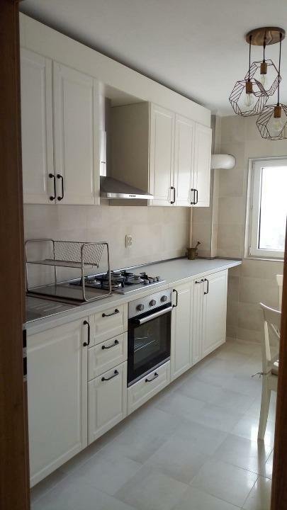 PROPRIETAR Inchiriez 4 camere semicentral Mosilor renovat recent