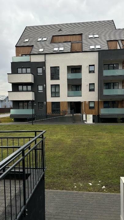 Proprietar, fara comision, vand apartament 4 camere, parcare, boxa.