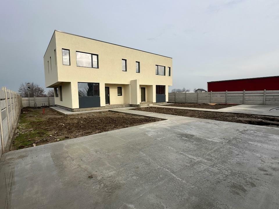 Duplex de vanzare