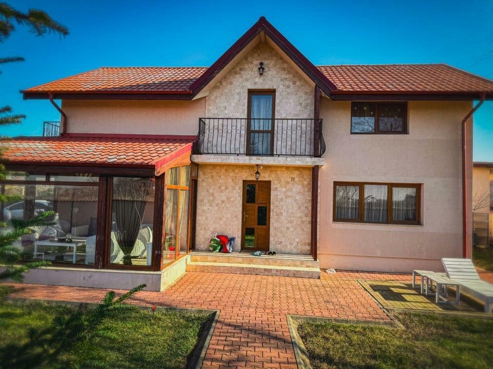 Proprietar vand casa teren mare Domnesti