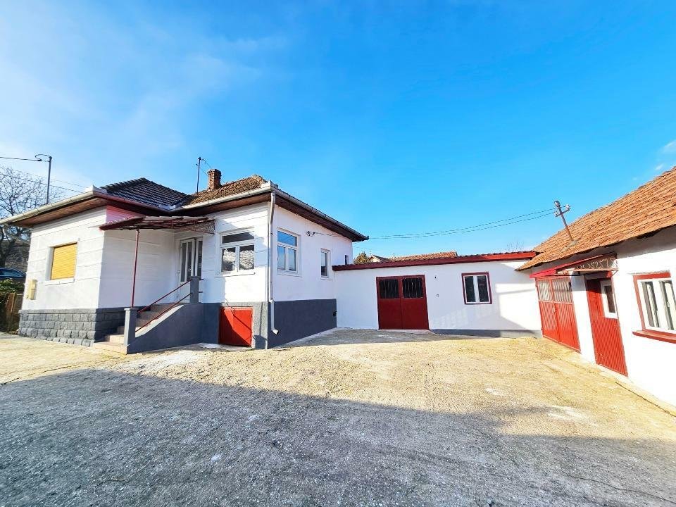 Proprietar - Vand Casa 3 Camere DN7 - Mintia
