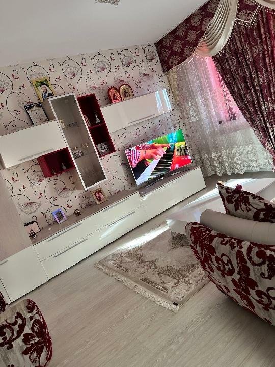 Direct proprietar - Apartament cu 3 camere decomandat
