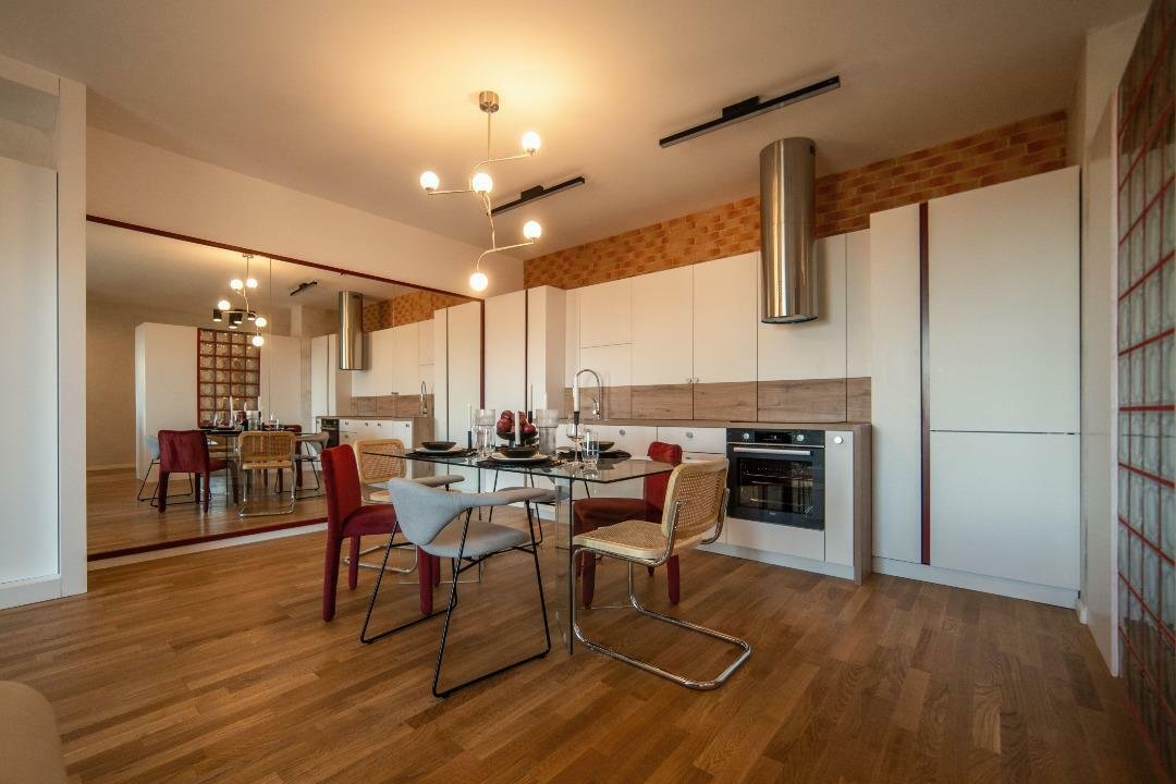 Apartament cu 3 camere, complex Paltim,prima inchiriere, direct de la proprietar