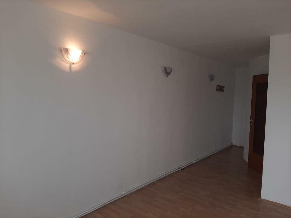 Proprietar vand casa cu teren generos cu 7 camere in Timisoara
