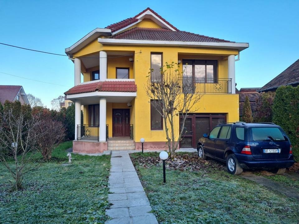 Casa de vanzare
