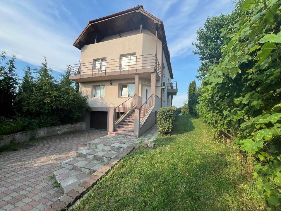 Casa cu 8 camere si teren 2000mp in Faget, Cluj-Napoca