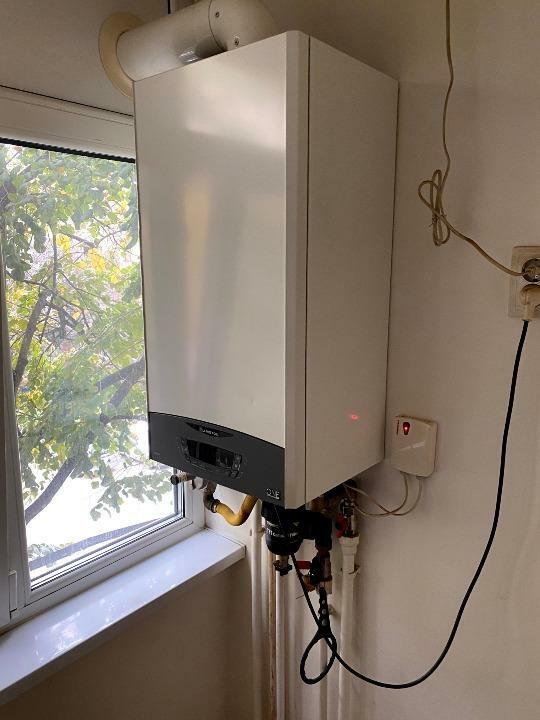 Proprietar, vand apartament 3 camere, Rahova, Buzoieni, 2/8, centrala