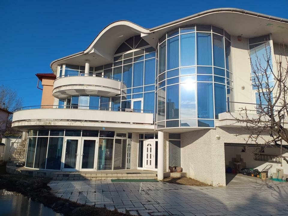REŞEDINŢĂ DE LUX ÎN CENTRUL BAIA MARE â DESIGN INOVATOR ŞI CONFORT DE EXCEPŢIE