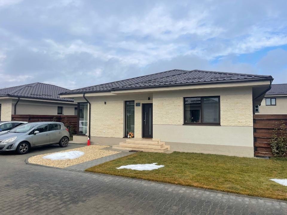 Casa moderna, prima inchiriere, complet mobilata in ansamblu rezidentia