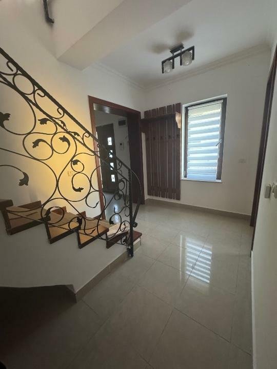 Casa P+1E, direct de la proprietar, zona Soarelui-Lidia, langa SudPlaza